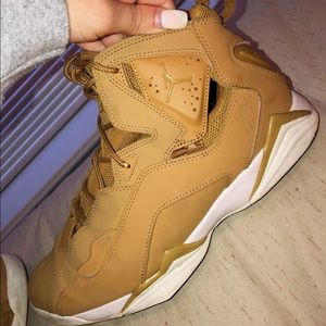 Jordan True Flights Mens size 10.5 great condition